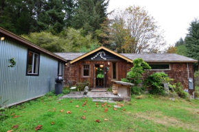 Stone Lagoon Cabin